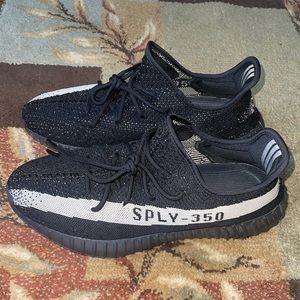 adidas Yeezy Boost 350 V2 “Core Black White Oreo” Size 13 (2022)